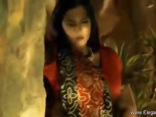 Bollywood madu perlahan menari