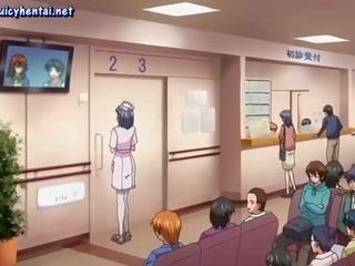 Bystiga animen sjuksköterska slickar stor sticka